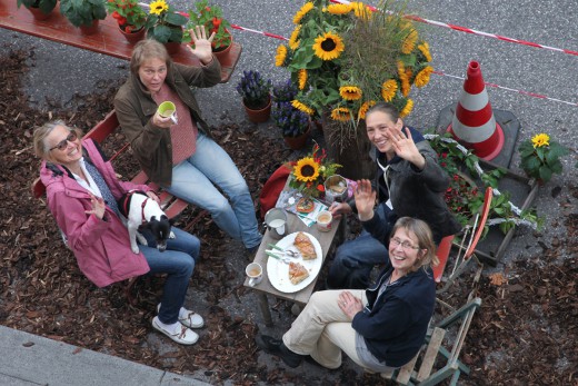 PARK(ing) DAY, Parkbesucherinnen, Foto: Wolfgang Hildebrandt