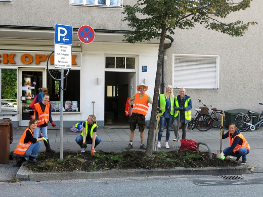 Grünpatenaktion Schleißheimerstraße, 2016, Foto: Michaela Unterbichler