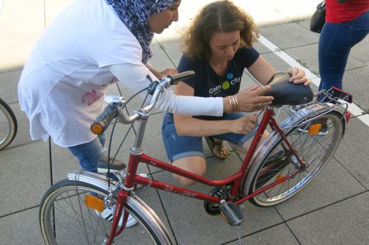 Gemeinsam ankommen, Foto: Belinda Kraja